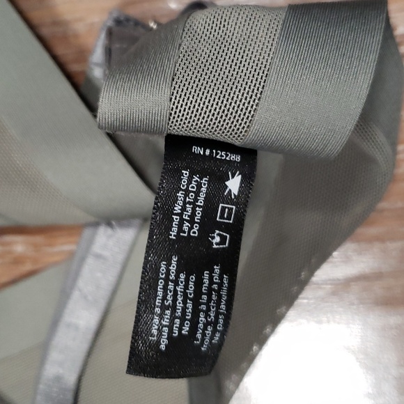 (34B) Tahari Metallic Padded Support Underwire Bra Intimates Dainty Essentials - Picture 8 of 9